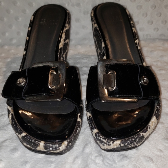 Stuart Weitzman 7 1/2 giraffe animal print buckle - Picture 2 of 16